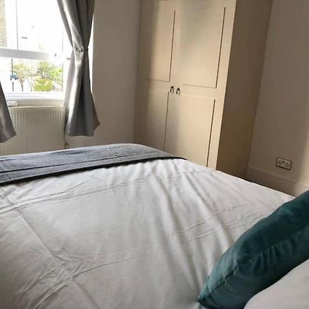 Eurostar Budget Rooms - Next To Kings Cross & Eurostar Train Station Лондон Екстер'єр фото
