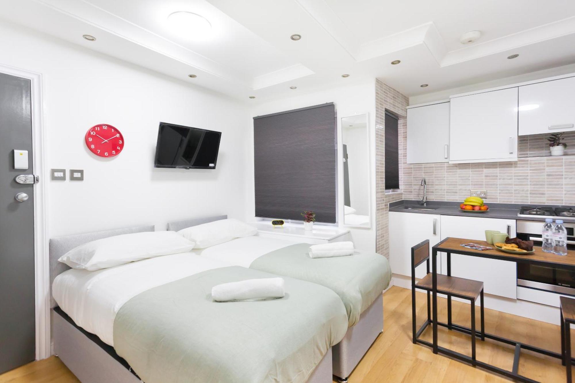 Eurostar Budget Rooms - Next To Kings Cross & Eurostar Train Station Лондон Екстер'єр фото