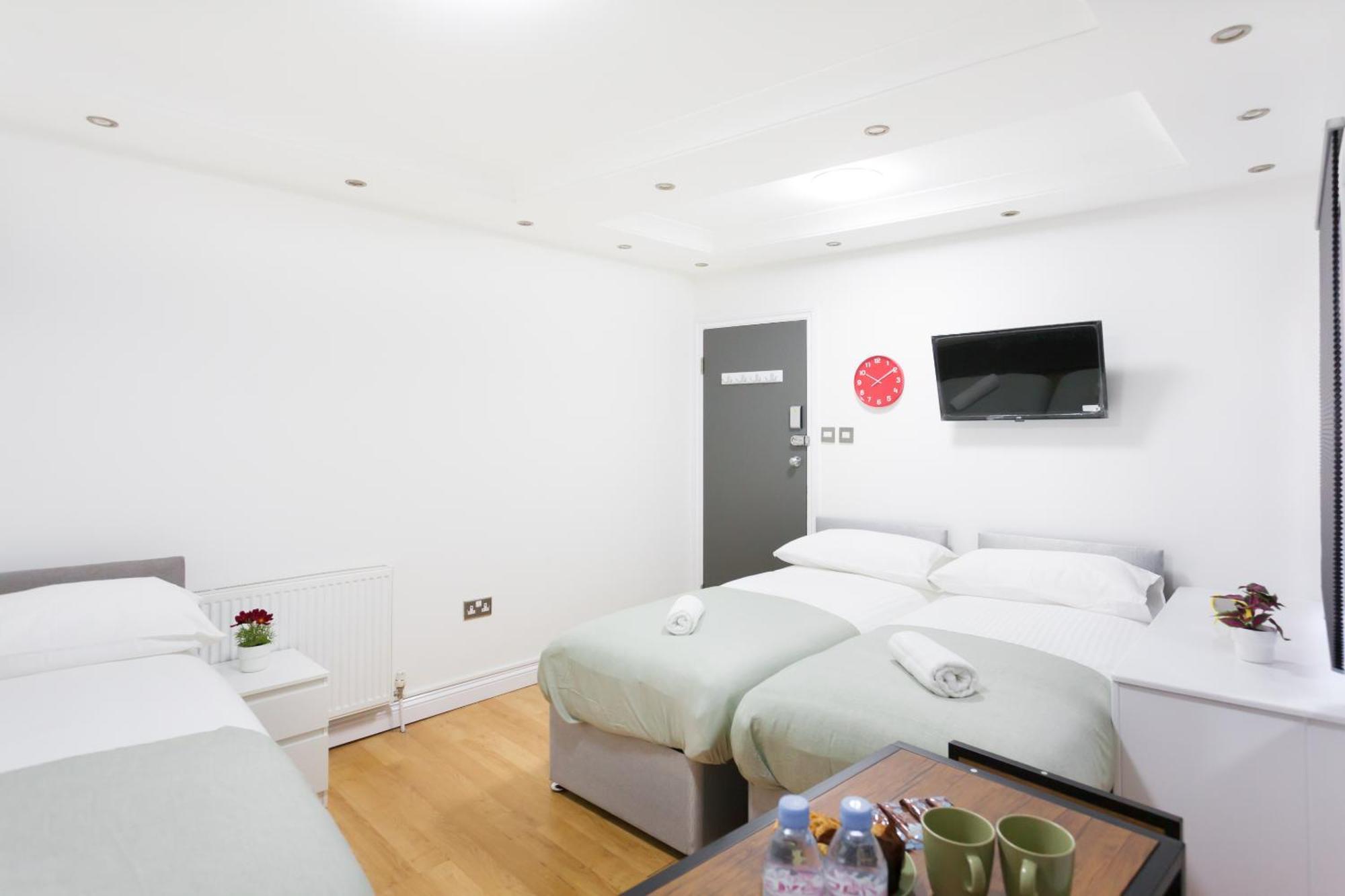 Eurostar Budget Rooms - Next To Kings Cross & Eurostar Train Station Лондон Екстер'єр фото