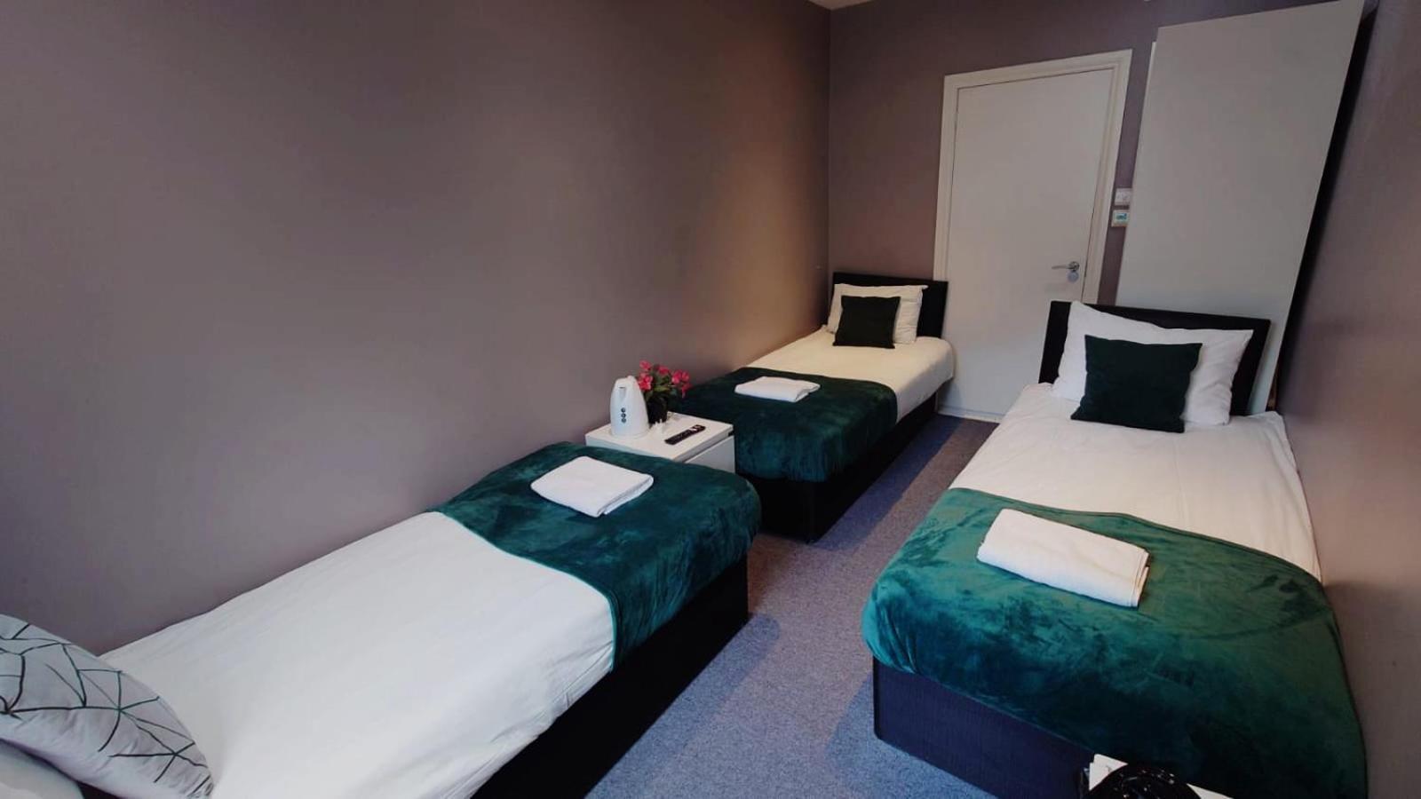 Eurostar Budget Rooms - Next To Kings Cross & Eurostar Train Station Лондон Екстер'єр фото